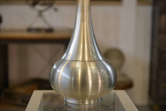 Lampe design en aluminium brossé des années 1970. – Vintage (photo 2 of 10)