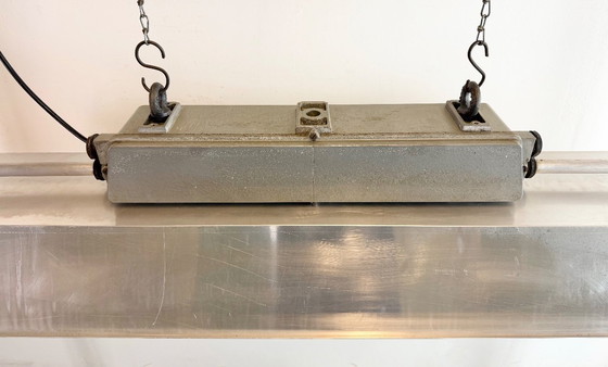 Image 1 of Industriële grijze buislamp van Elektrosvit, jaren 70