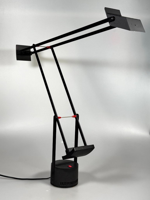 80s table lamp, desk lamp, Artemide Tizio design by Richard Sapper