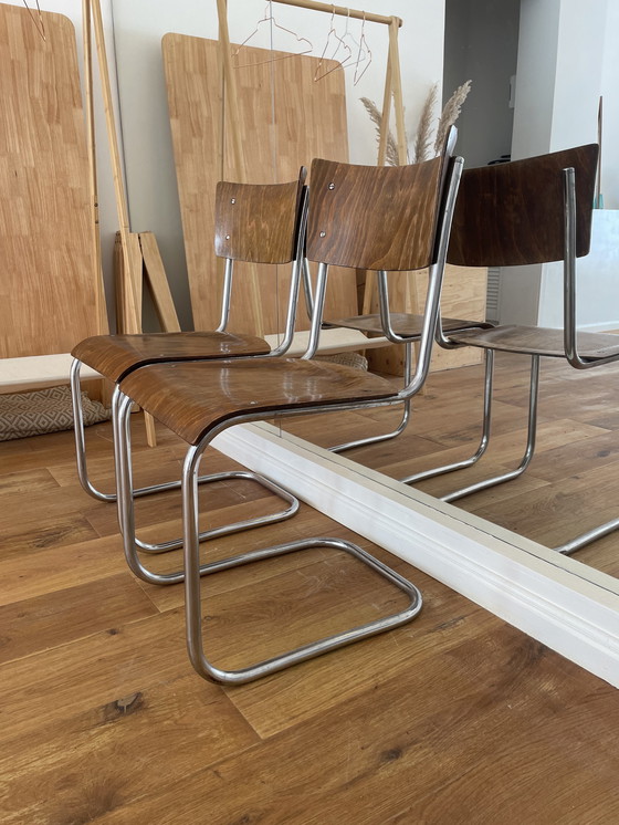 Image 1 of Mart Stam Thonet houten stoelen