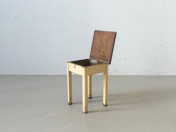 Vintage kruk met opbergruimte, circa jaren 1940/50. – Bijzettafels, Wood (photo 11 of 13)