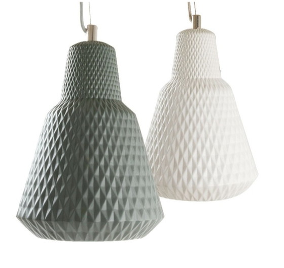 Image 1 of 2 Leitmotiv hanglampen Cast in het grijs.