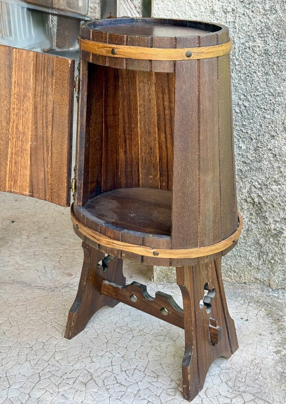 Image 1 of Meuble bar vintage en forme de tonneau 