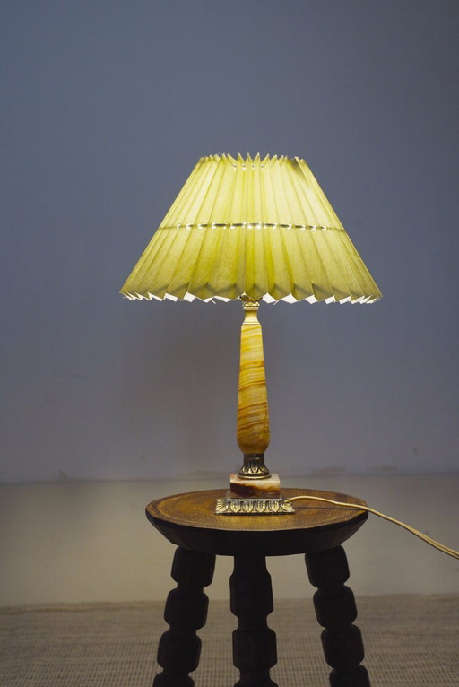 Vintage Pink Onyx Marble Table Lamp with Sage Green Pleated Shade, Italian Brass Bedside Lamp, Art Deco Hollywood Regency Accent