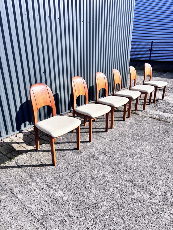 Image 1 of 6 x vintage teak deens eetkamerstoelen 