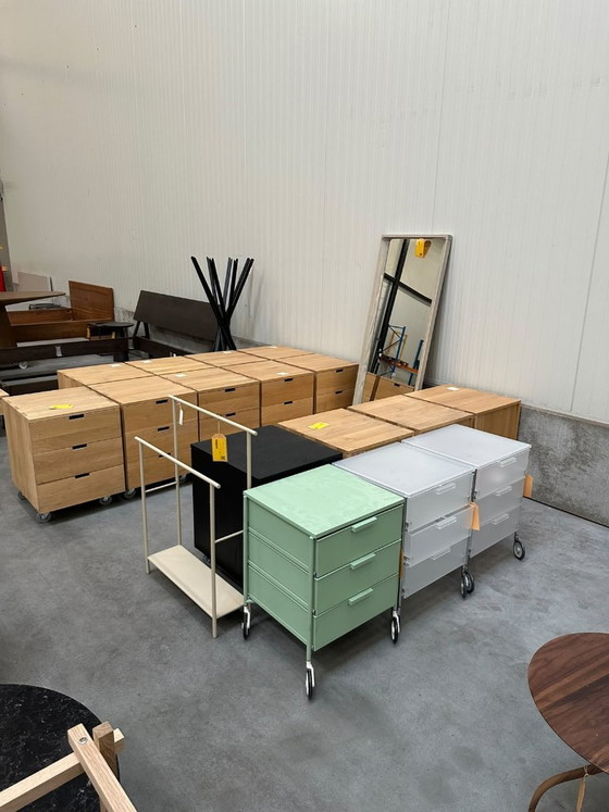 ZATERDAG 24 OKTOBER | DESIGN OUTLET | TAFELS 50-80% KORTING, Eettafels, Hout, Beige (foto 5 van 11)