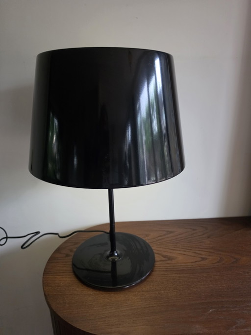 Lámpara Kulla de Ikea negra