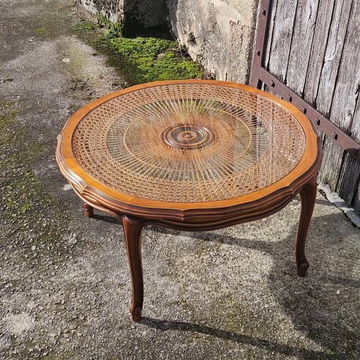 Tavolino da caffè rotondo vintage francese in legno, vetro e rattan - Grande tavolo da salotto in stile Luigi XV - anni '60