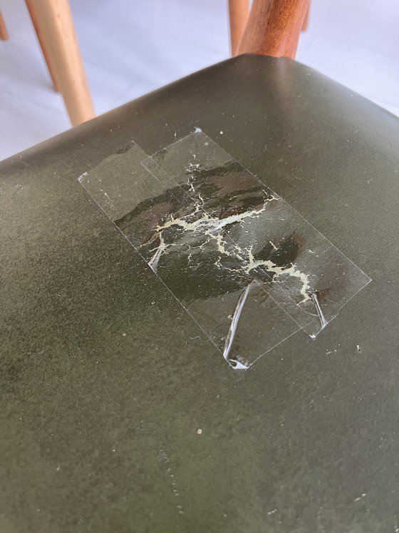 Image 1 of 6 Vintage Niels Otto Moller model 80 chairs for J.L. Møllers