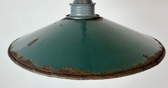 Lampada industriale smaltata verde, anni '50 – Lampade a sospensione, Ferro (photo 5 of 16)