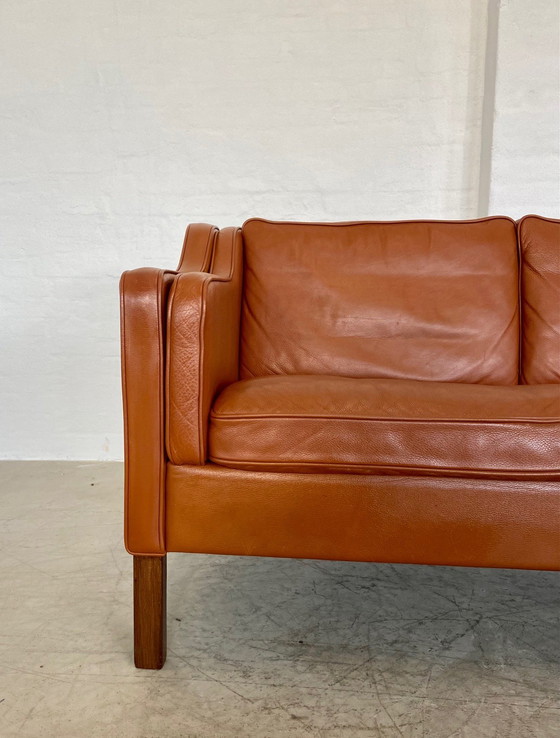 Image 1 of Mid Century Vintage Danish Mogens Hansen 3 Person Sofa in Cognac Leather (Canapé 3 personnes en cuir cognac)