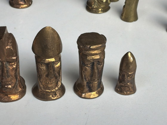 Antico Set di Scacchi Persiano Anni '60 - Bronzo e Ottone Massiccio – Oggetti decorativi (photo 9 of 15)