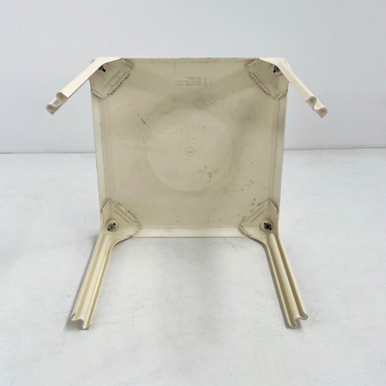 Image 1 of Witte Stadio eettafel van Vico Magistretti voor Artemide, jaren 70.