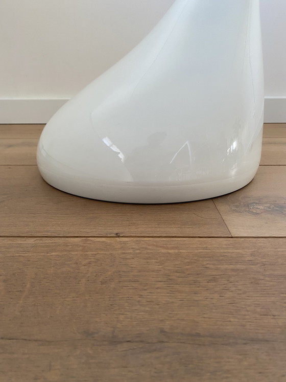 Moderne Space Age Design Bijzettafel – Hoogglans Wit & Glas – Plastic (photo 7 of 9)