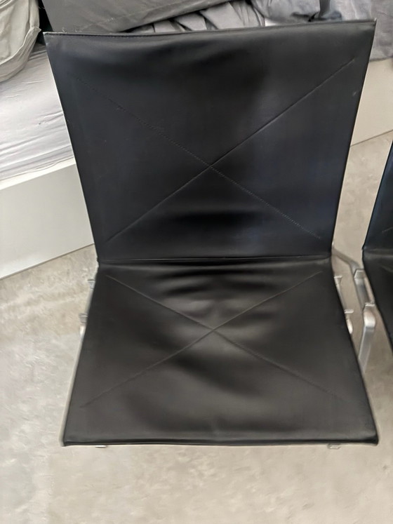 Fritz Hansen PK22 Paul Kjaerholm – Chairs and lounge chairs, Leather, Metal (photo 2 of 7)