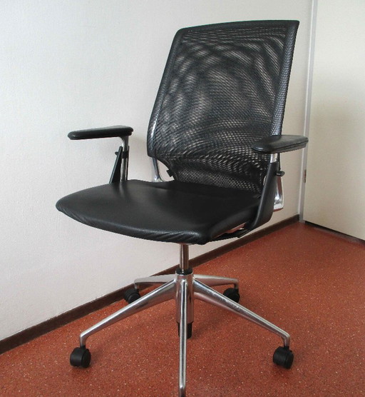 Vitra Meda Bürostuhl – bureaustoelen, Leather, Textile (photo 2 of 19)