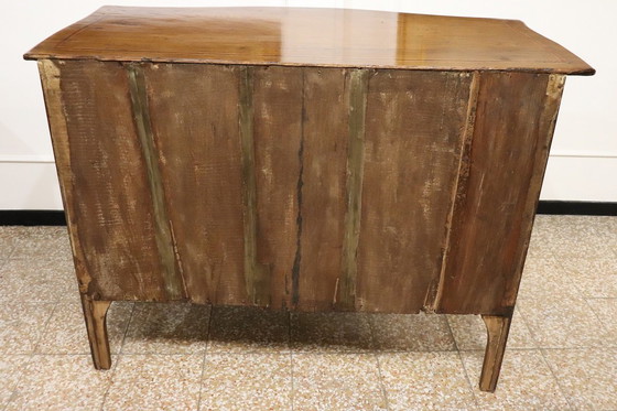 Image 1 of Cómoda antigua con incrustaciones de madera de frutal, Italia, siglo XVIII, restaurada