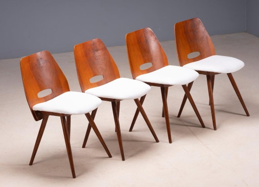Juego de 4 sillas vintage Tatra Pravenec “Gentleman”, mediados del siglo XX, Checoslovaquia, 81 × 39 × 40 cm (photo 2 of 8)
