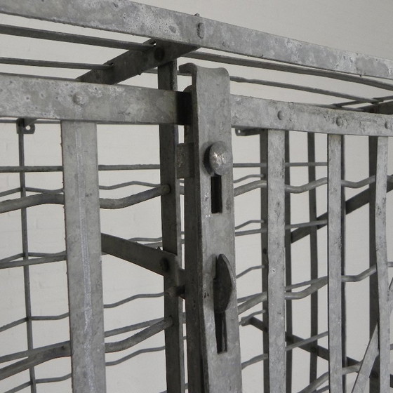 Image 1 of Casier à vin rigide Steel Fer pour 300 bouteilles, années 1950