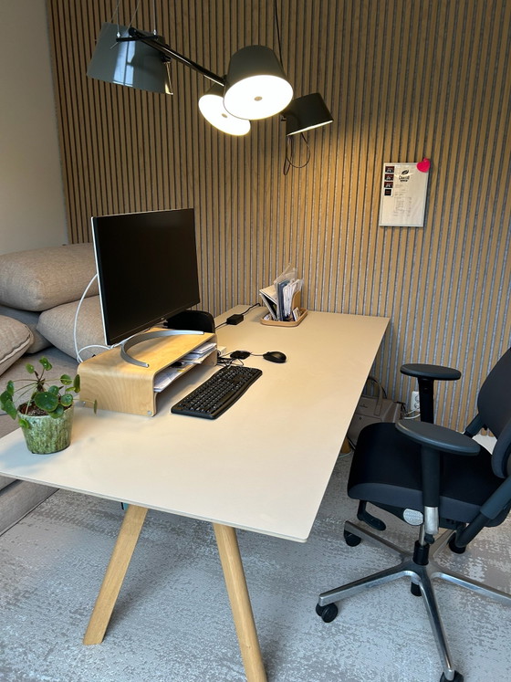 Scrivania design HAY Copenhague | 200×90 | Rovere & linoleum Mushroom, Scrivanie, Legno, Beige (foto 3 di 7)