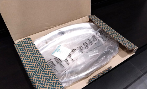 Image 1 of Alessi 125/30 Oval Serving Tray in 18/10 Stainless Steel – Satin Finish with Polished Edge, 35.5 cm