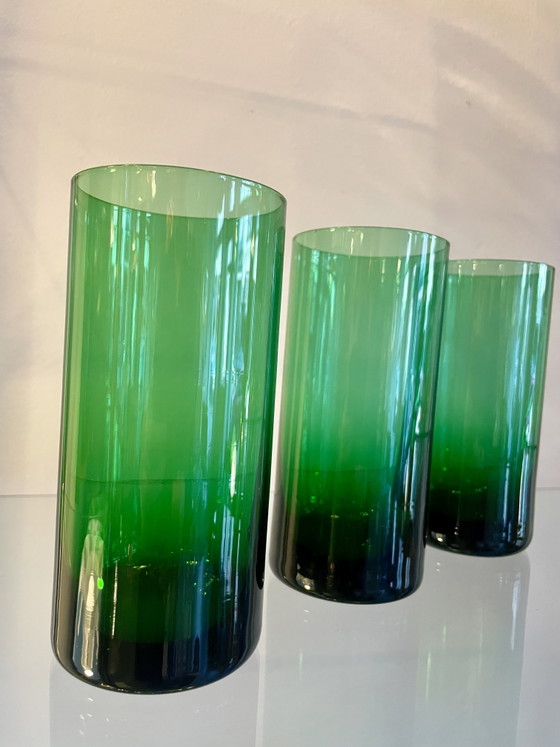 Image 1 of 3 bicchieri highball verde smeraldo soffiati a mano