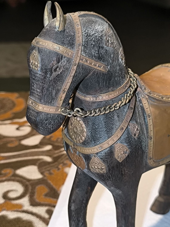 Beautiful vintage Indian Wooden horse - hand carved, Sculpture, Brass, Black (photo 8 of 11)