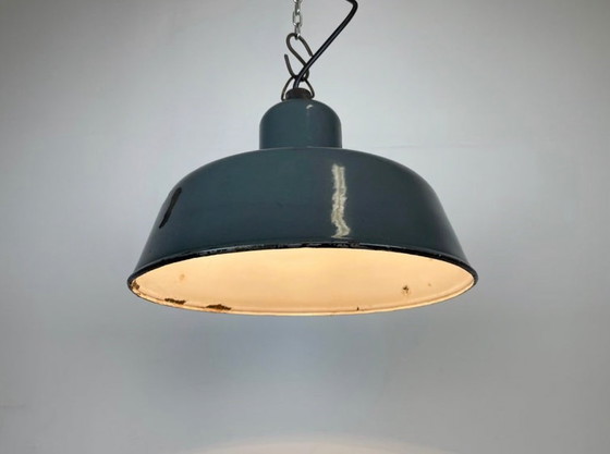 Image 1 of Industriële hanglamp van Siemens met grijze emaille afwerking, jaren 50.