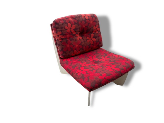 Image 1 of 70er Jahre Lounge Sessel im Prilblumendekor. 4 mal vorhanden