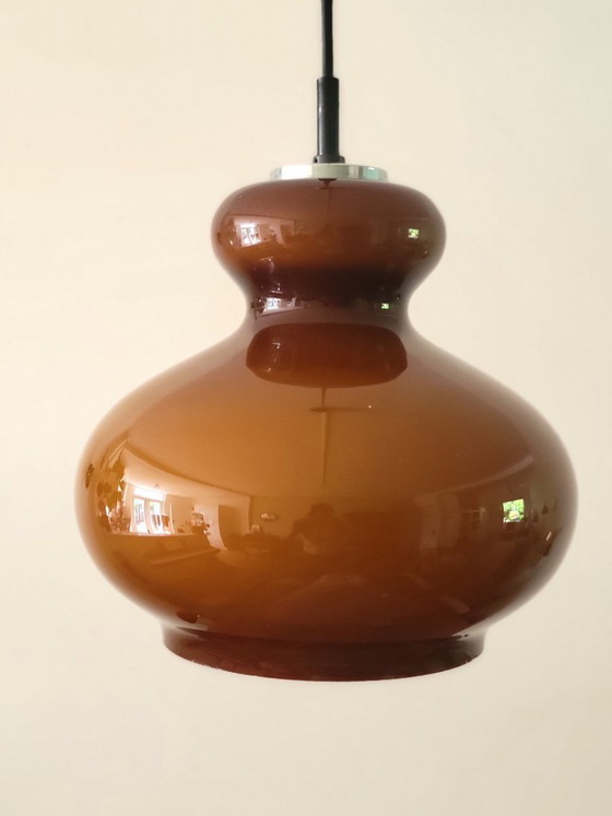 Image 1 of Lampade a sospensione vintage in vetro opalino marrone di Peill & Putzler