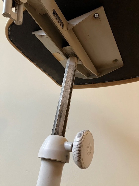 Image 1 of Atelierkruk | tekenkruk Ahrend De Cirkel, ontwerp Friso Kramer, 1960s