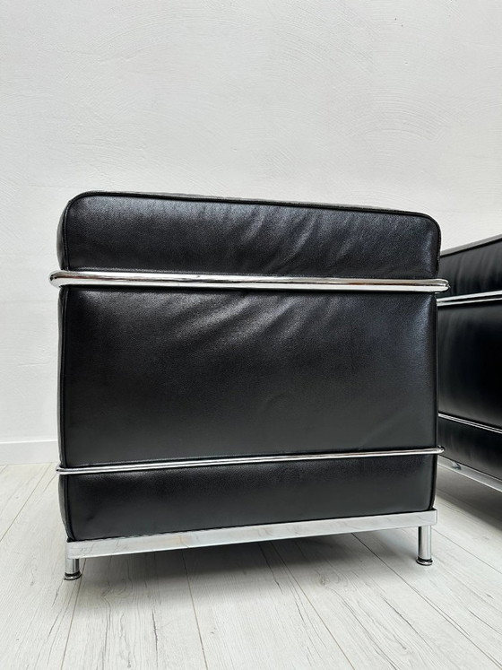 Image 1 of Poltrona LC2 vintage in pelle di Le Corbusier, Pierre Jeanneret e Charlotte Perriand per Cassina, anni '90