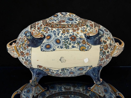 Jardinière en faïence Gien du 19ème siècle avec décor persan. – Vases, Porcelain (photo 9 of 11)