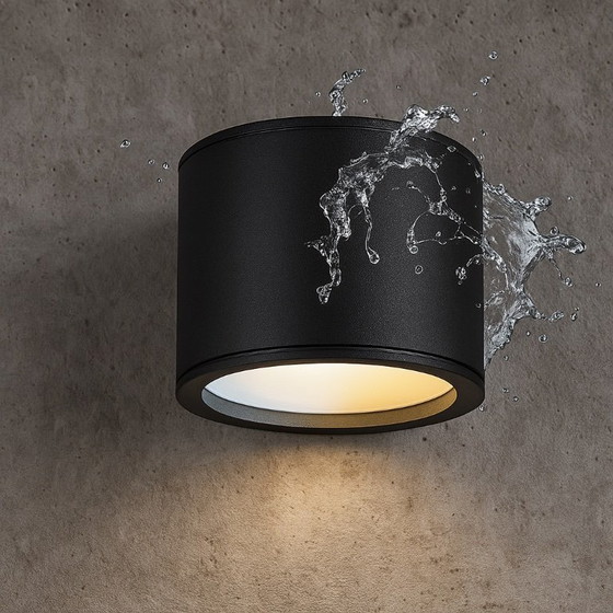 Image 1 of Plafonnier LED noir étanche - OCULUS