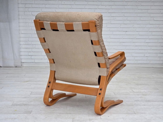 Image 1 of Noorse fauteuil uit de jaren 70, model "Kengu", beige meubelleer.