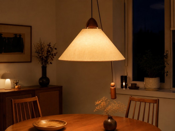 Lampada a sospensione vintage DOMUS 2435 Rise & Fall – Legno e tessuto – Design tedesco di metà secolo (photo 3 of 10)