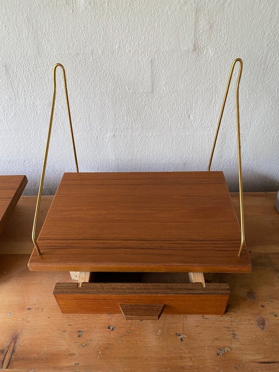Paire de tables de nuit murales Mid-Century Modern, Teck et Laiton, Bois, Marron, Mid Century Modern (photo 5 sur 5)