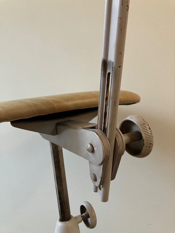 Image 1 of Atelierkruk | tekenkruk Ahrend De Cirkel, ontwerp Friso Kramer, 1960s