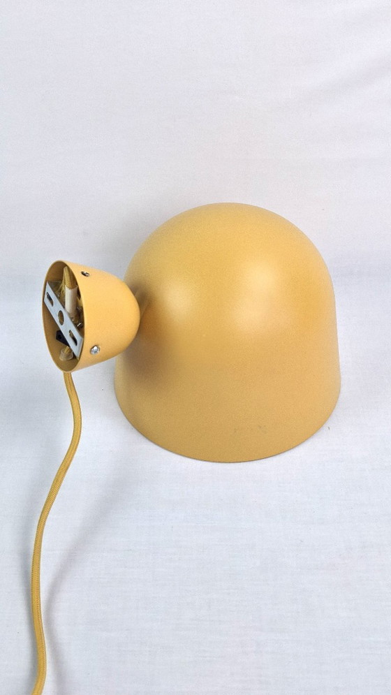 Image 1 of Paar vintage mosterdgele wandlampen