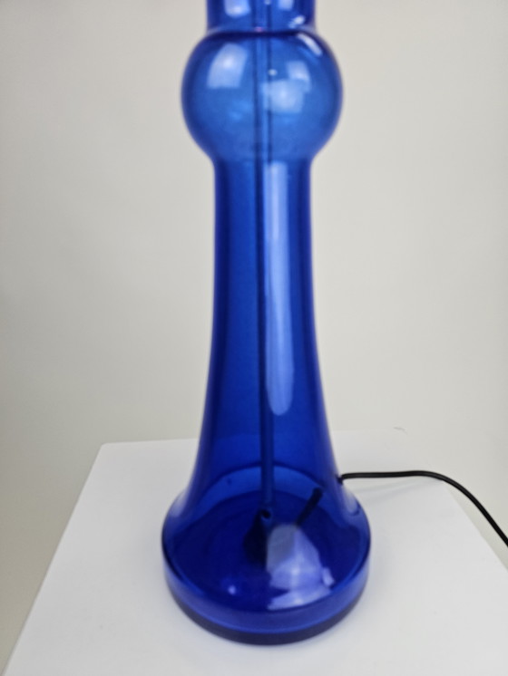 Image 1 of Blaue Glastischlampe im Midcentury-Design von Nanny Still für Raak, Niederlande, 1960er Jahre