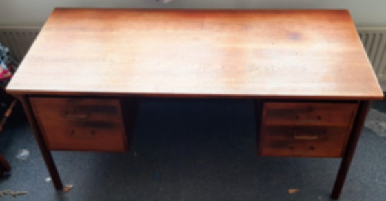 Image 1 of Vintage Deens Design Bureau | NM made in Denmark| Massief Teak| 5 Laden | 2 uitschuifplankjes | Made in Denmark