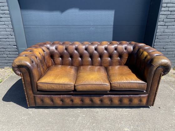 Image 1 of Ensemble canapé Chesterfield 3+2 places, marron à motif flamme