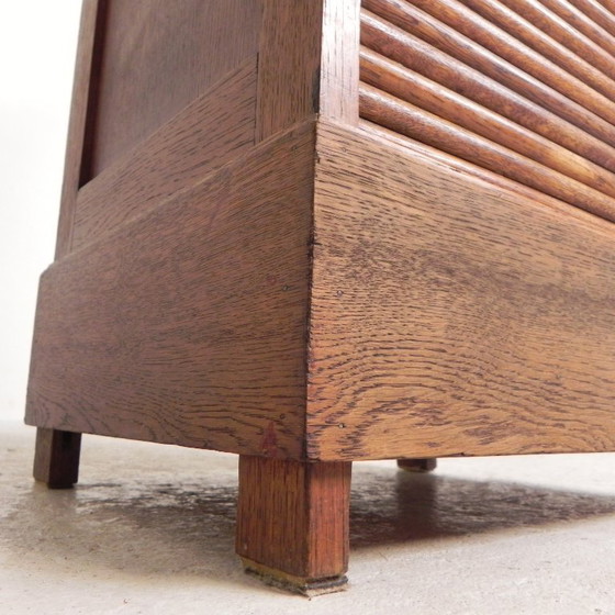 Eichenschrank mit Rollladen und einem Rollladen, 113 cm hoch, 1930er Jahre – Kommoden, Wood (photo 19 of 26)