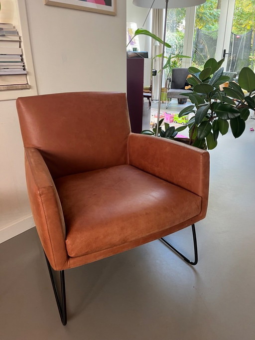 Design in stock beautiful & stylish leather chair