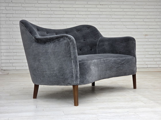 Image 1 of Jaren 1960, Deens ontwerp door Slagelse Møbelværk, sofa, model 185, opnieuw bekleed.