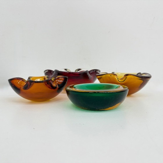 Image 1 of Juego de 4 cuencos de cristal de Murano Summers, diseño de mediados de siglo, década de 1970.
