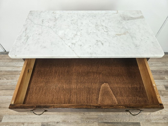 Image 1 of Mahagoni-Maser-Frisierkommode mit weißer Marmorplatte