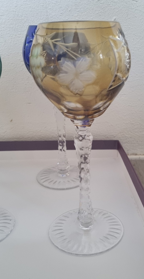 Image 1 of 6 kristallfarbene Stielgläser St Louis