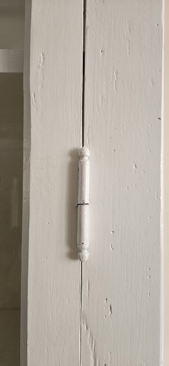 Image 1 of White shop cabinet