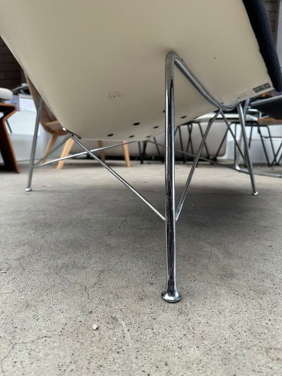 Vitra Coconut chair, George Nelson (stock:2) – Armchairs, Plastic, Textile (photo 6 of 7)
